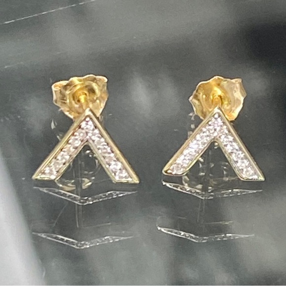 Solid 10k Yellow Gold Genuine 0.25 Carat Diamond Chevron Stud Earrings ~ Studs - Picture 4 of 9